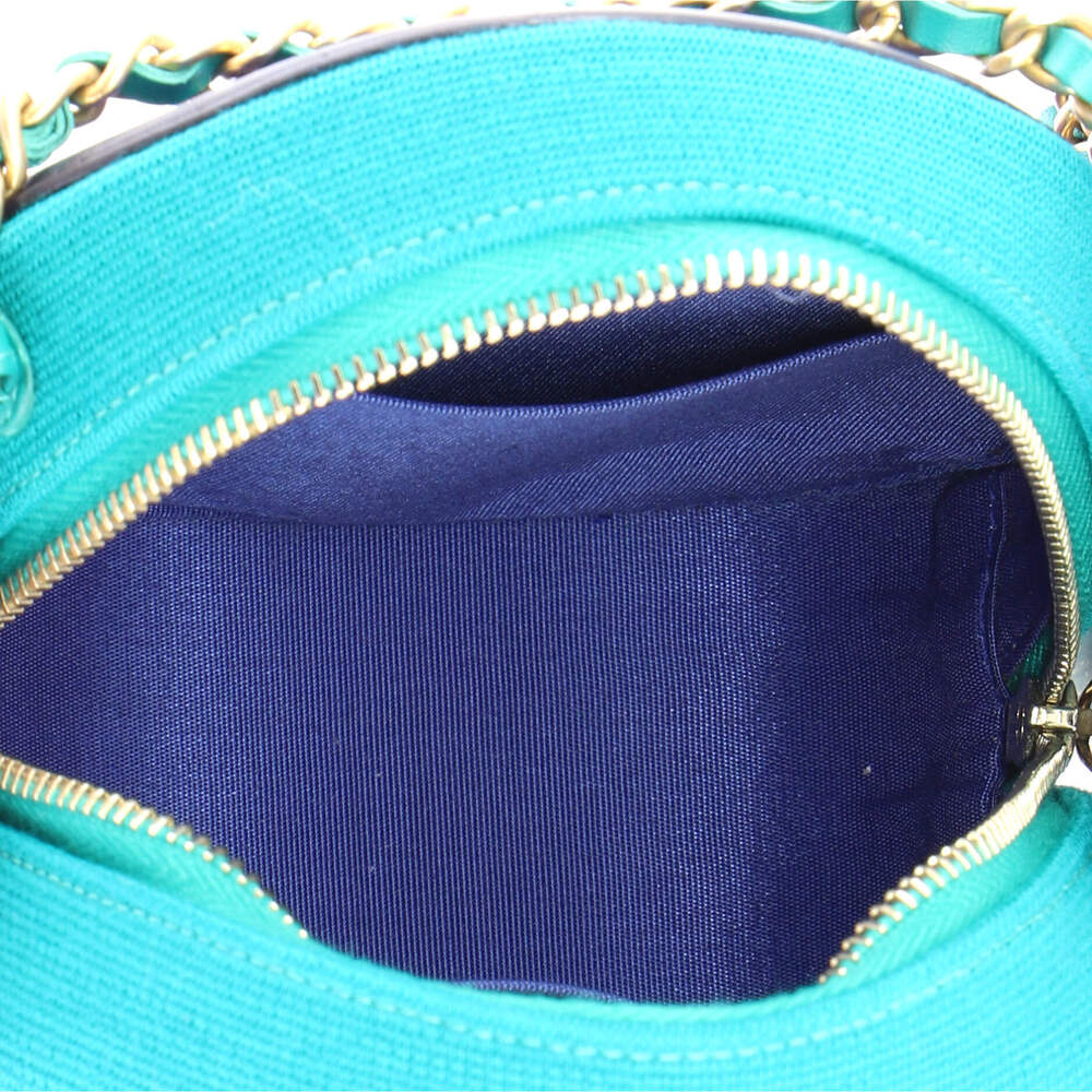 Chanel Mini Filigree Round Clutch with Chain Quilted Jersey with Lambskin - Picture 5 of 5